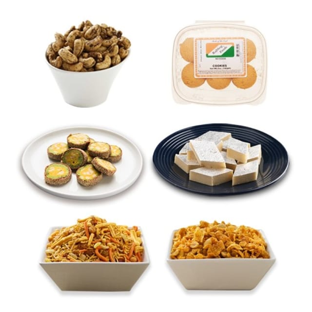 Rajbhog Deluxe Hamper (1 lb).