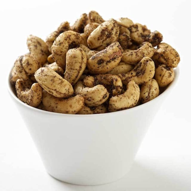 Black Pepper Cashew (8 oz).