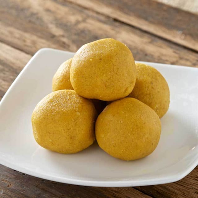 Besan Ladoo.
